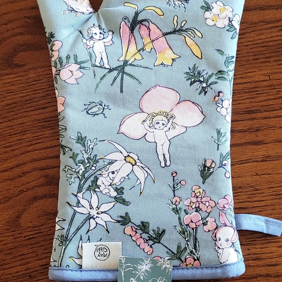 May Gibbs by Ecology Oven Glove Flower Babies - Picture 2 of 5